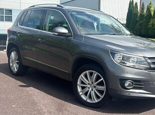 2013 - Volkswagen Tiguan Manual