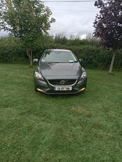 2013 - Volvo V40 Manual