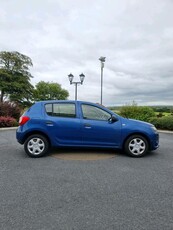 2014 - Dacia Sandero Manual