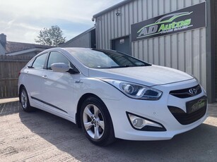 2014 - Hyundai i40 Manual