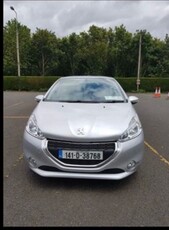 2014 - Peugeot 208 Manual