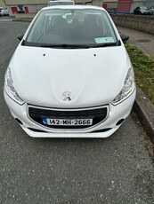 2014 - Peugeot 208 Manual