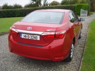 2014 - Toyota Corolla Manual