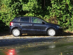 2014 - Volkswagen Polo Automatic