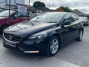 2014 - Volvo V40 Manual