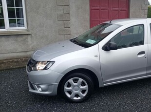 2015 - Dacia Sandero Manual