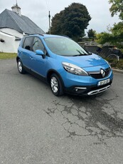 2015 - Renault Scenic Manual