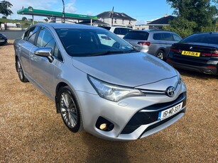 2015 - Toyota Avensis Manual