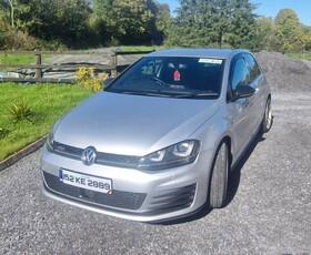 2015 - Volkswagen Golf Manual