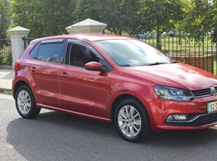 2015 - Volkswagen Polo Automatic