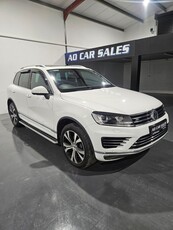 2015 - Volkswagen Touareg Automatic