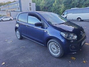 2015 - Volkswagen up! Automatic