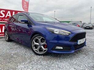 2016 - Ford Focus Manual