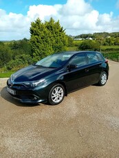 2016 - Toyota Auris Manual