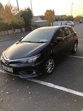 2016 - Toyota Auris Manual