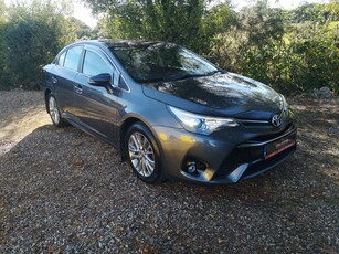 2016 - Toyota Avensis Manual