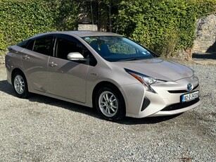 2016 - Toyota Prius Automatic