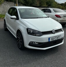 2016 - Volkswagen Polo Manual