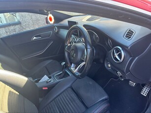 2017 - Mercedes-Benz CLA-Class Manual