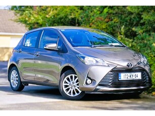 2017 - Toyota Yaris Manual