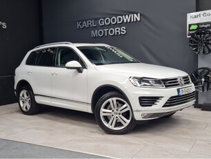 2017 - Volkswagen Touareg Automatic