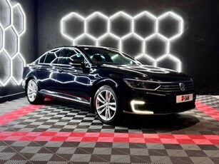 2018 - Volkswagen Passat Automatic