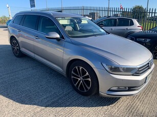 2019 - Volkswagen Passat Manual