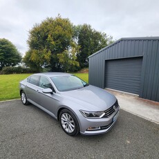 2019 - Volkswagen Passat Manual