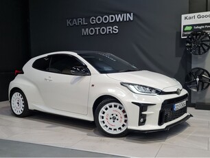 2022 - Toyota Yaris Manual