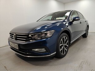 2022 - Volkswagen Passat Manual