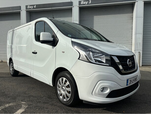 NISSAN NV300