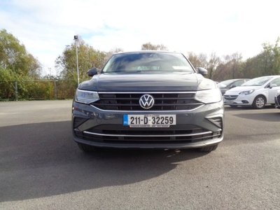 2021 - Volkswagen Tiguan Manual