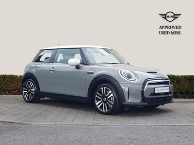 2022 - Mini Cooper Automatic