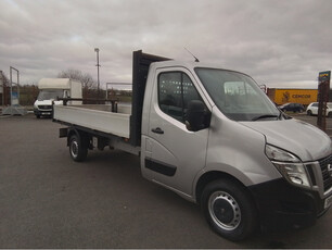 NISSAN NV400