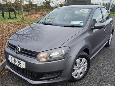 2010 - Volkswagen Polo Manual