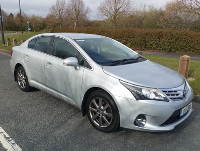 2012 - Toyota Avensis Manual