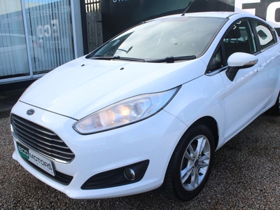 2014 - Ford Fiesta Manual