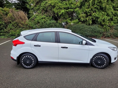 2016 - Ford Focus Manual