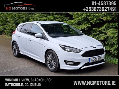 2017 - Ford Focus Manual