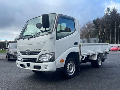 2017 - Toyota Dyna Manual