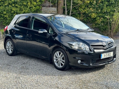 2011 (11) Toyota Auris