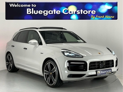 2023 (231) Porsche Cayenne