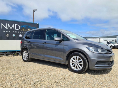 2018 - Volkswagen Touran Manual