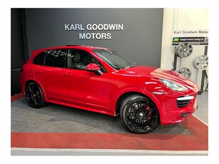 2012 (12) Porsche Cayenne