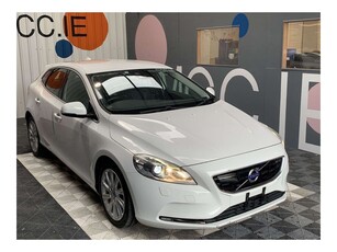 2015 (151) Volvo V40