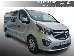 2016 (161) Opel Vivaro