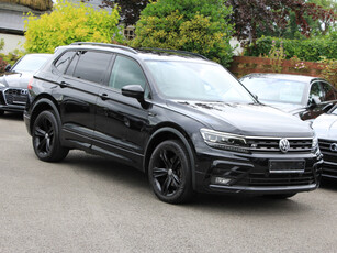 2021 (211) Volkswagen Tiguan