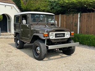 1979 - Toyota Land Cruiser ---