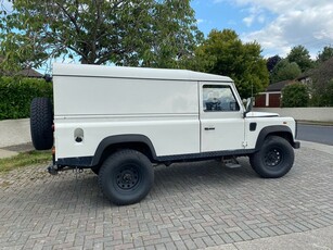 2003 - Land Rover Defender ---