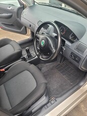 2005 - Skoda Fabia Manual